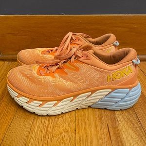 Women’s HOKA Gaviota 4 - Size 9